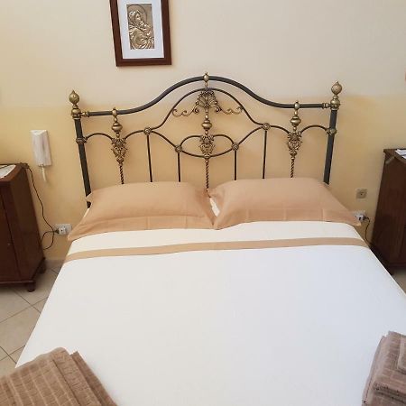 Half House Floridia Villa Luaran gambar